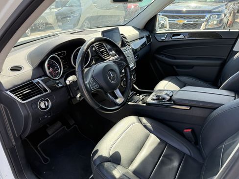 Used 2016 Mercedes-Benz GLE 550e 4MATIC w/ Lighting Package image 12