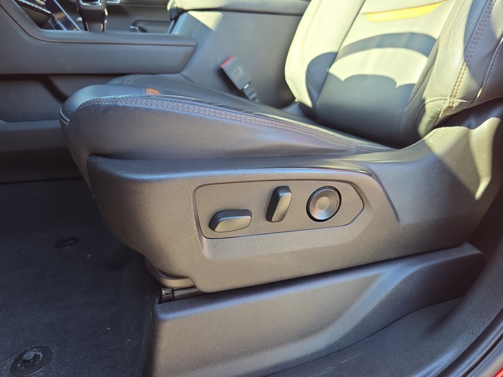 Used 2024 GMC Sierra 1500 AT4 w/ Technology Package AWD/4WD image 26