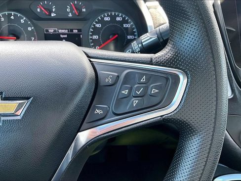 Used 2023 Chevrolet Malibu LT FWD image 19