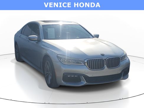 Used 2016 BMW 750i xDrive AWD/4WD image 1