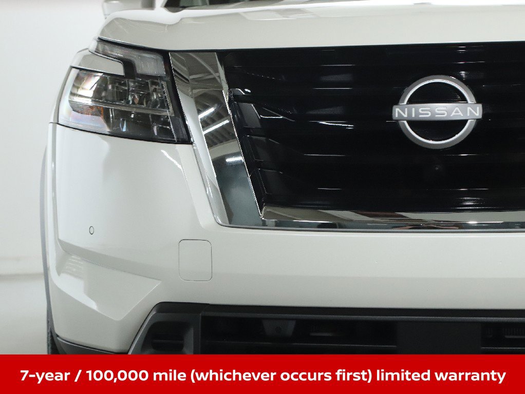 Certified 2024 Nissan Pathfinder Platinum w/ Cargo Package AWD/4WD image 9