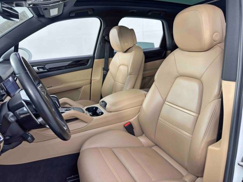 Used 2019 Porsche Cayenne E-Hybrid image 41