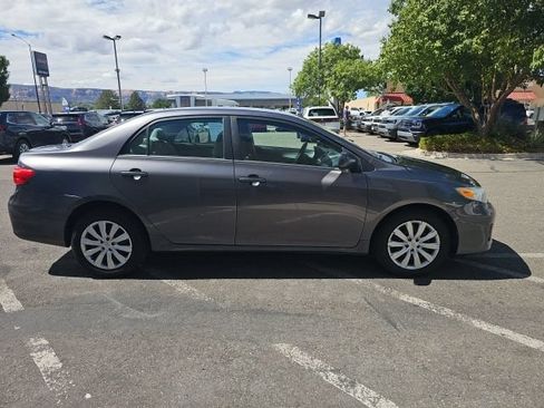 Used 2012 Toyota Corolla LE FWD image 4