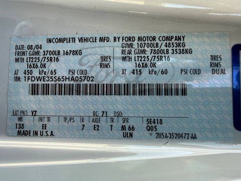Used 2005 Ford E-350 and Econoline 350 Super Duty RWD image 47
