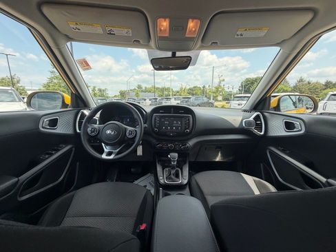 Used 2020 Kia Soul LX FWD image 7