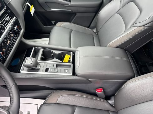 New 2026 Nissan Pathfinder SL FWD image 26
