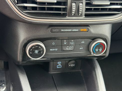 Used 2022 Ford Escape SE AWD/4WD image 16