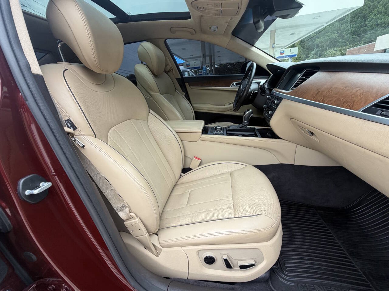 Used 2016 Hyundai Genesis 3.8 image 7