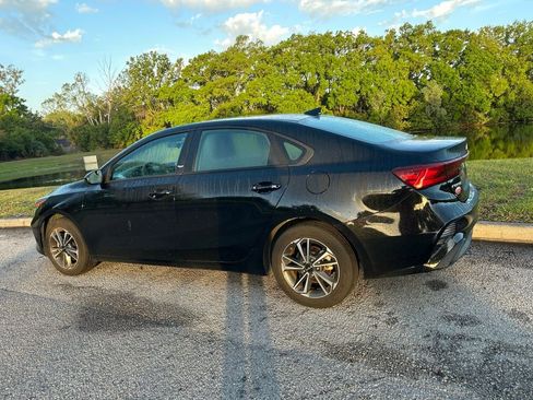 Used 2024 Kia Forte LXS image 3