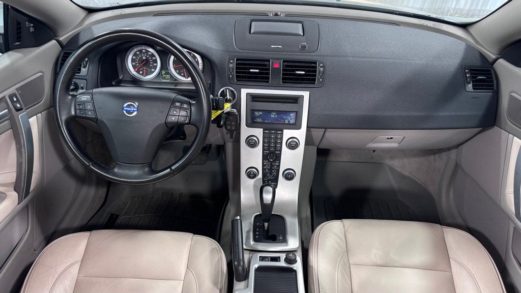 Used 2011 Volvo C70 T5 w/ Multimedia Pkg FWD image 18