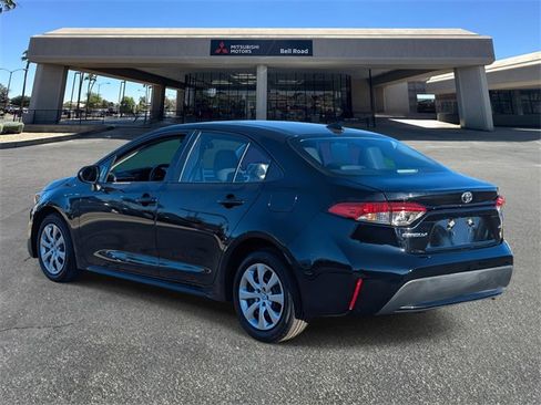 Used 2024 Toyota Corolla LE image 4