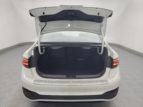 Used 2022 Volkswagen Jetta SE image 29