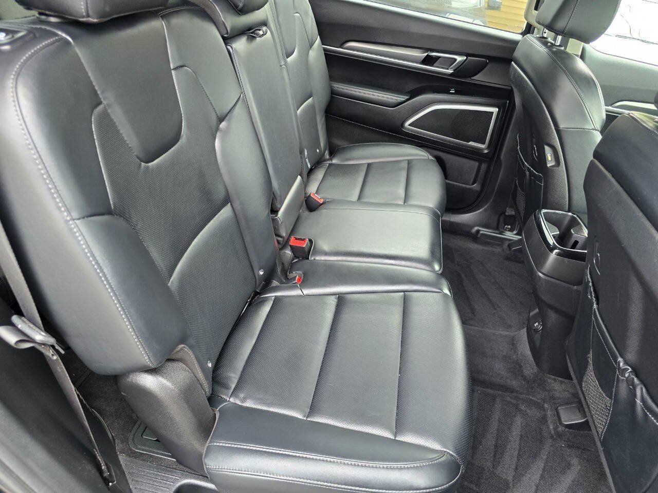Used 2020 Kia Telluride S w/ S 8 Passenger Seating Package AWD/4WD image 35