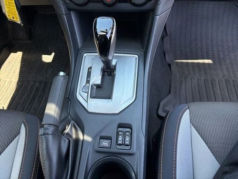 Used 2019 Subaru Crosstrek 2.0i Premium AWD/4WD image 9