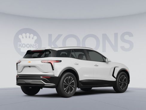 New 2026 Chevrolet Blazer LT w/ Convenience Package AWD/4WD image 4