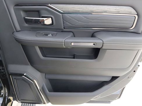 New 2026 RAM 2500 Limited AWD/4WD image 21
