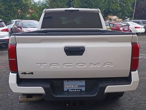 Used 2024 Toyota Tacoma TRD Off-Road AWD/4WD image 5