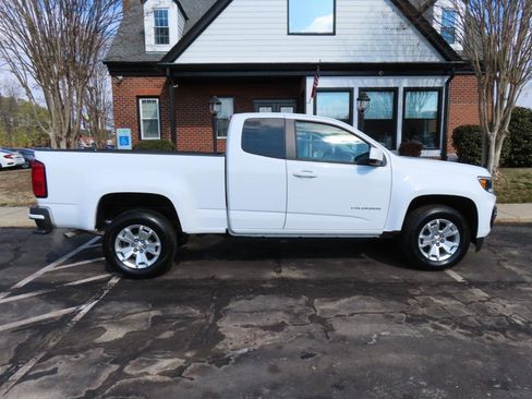Used 2022 Chevrolet Colorado LT w/ Fleet Safety Package image 10