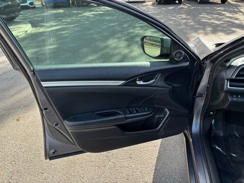 Used 2019 Honda Civic Sport image 10