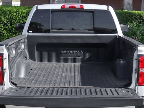 Used 2018 Chevrolet Silverado 1500 W/T w/ WT Convenience Package RWD image 8