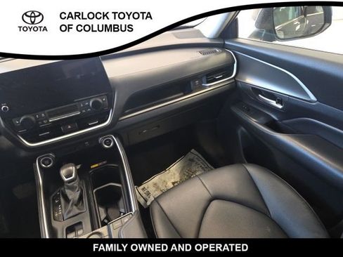Used 2024 Toyota Grand Highlander AWD image 18