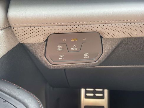 New 2026 Volkswagen Atlas Peak Edition AWD/4WD image 30