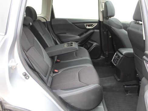 Used 2020 Subaru Forester Premium image 36