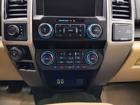 Used 2020 Ford F150 Lariat AWD/4WD image 37
