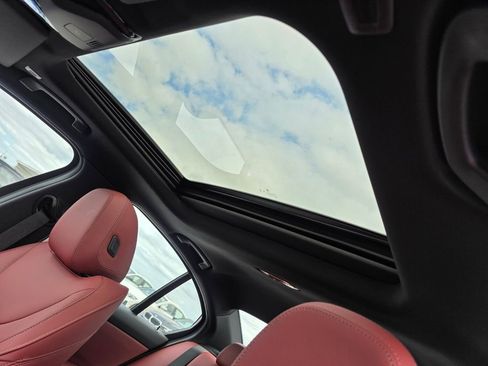 New 2026 BMW 330i Sedan w/ M Sport Package RWD image 10