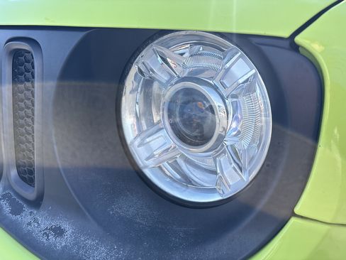 Used 2018 Jeep Renegade Trailhawk image 11