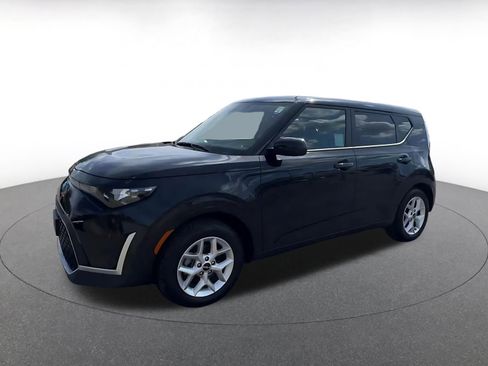 Used 2025 Kia Soul LX w/ LX Technology Package image 8