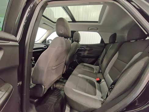 Used 2021 Chevrolet TrailBlazer LT w/ Sun and Liftgate Package FWD image 26