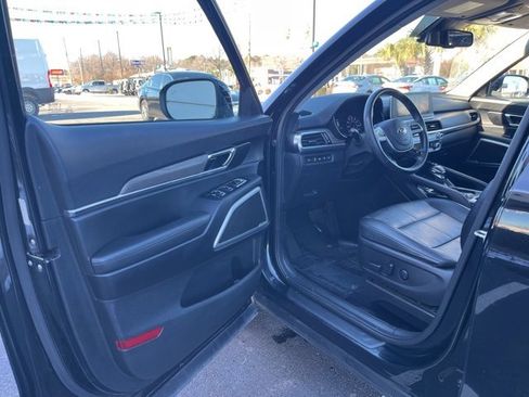 Used 2021 Kia Telluride EX w/ EX Premium Package image 4
