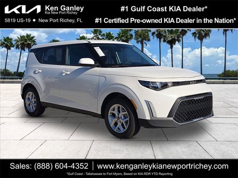 New 2025 Kia Soul LX image 1