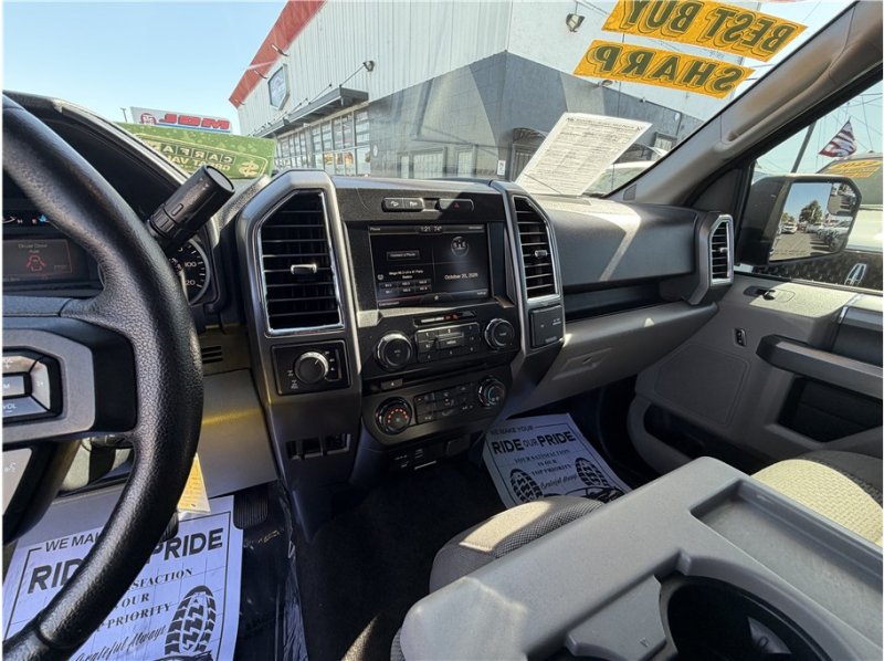 Used 2015 Ford F150 XLT w/ Equipment Group 302A Luxury AWD/4WD image 30