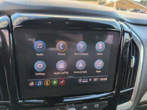 Used 2022 Chevrolet Traverse LT FWD image 31
