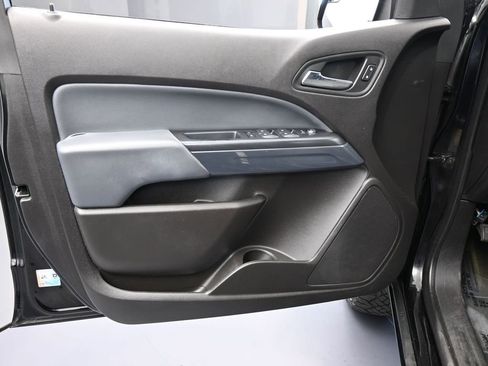 Used 2016 Chevrolet Colorado Z71 image 12