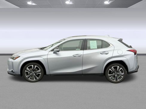 Used 2025 Lexus UX 300h AWD w/ Accessory Package (Z2) image 2