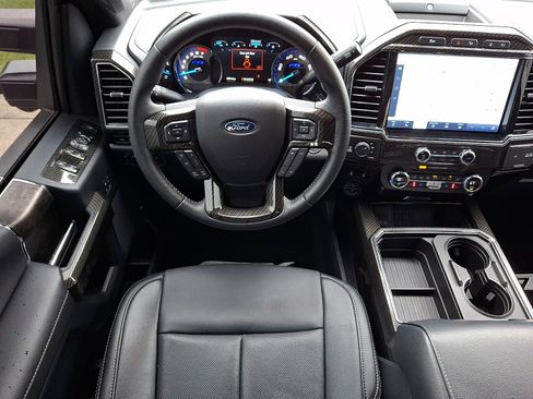 Used 2022 Ford F250 Lariat w/ Lariat Ultimate Package AWD/4WD image 14