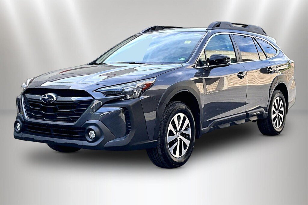 Certified 2025 Subaru Outback Premium AWD/4WD image 3