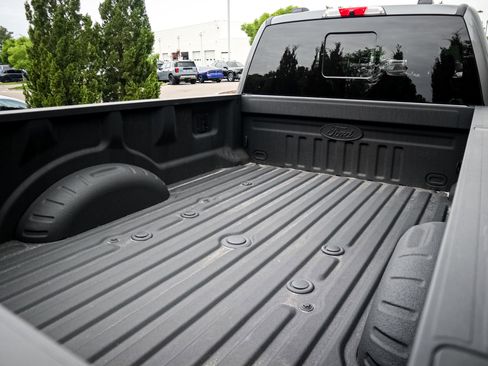 Used 2024 Ford F350 Lariat w/ Lariat Ultimate Package AWD/4WD image 32