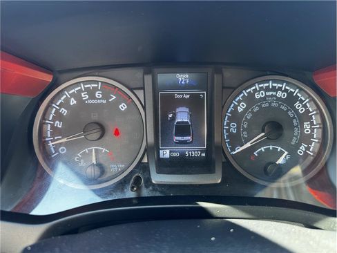 Used 2016 Toyota Tacoma TRD Off-Road w/ Towing Package AWD/4WD image 21