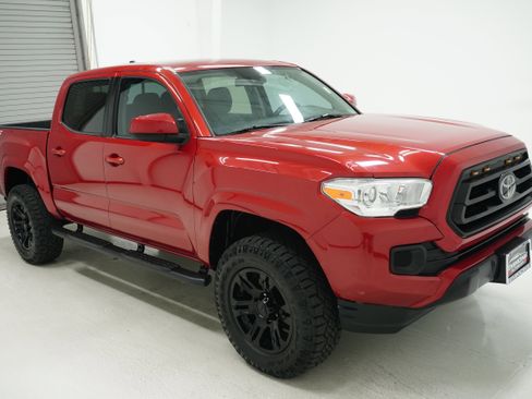 Used 2021 Toyota Tacoma SR w/ SR Convenience Package RWD image 3