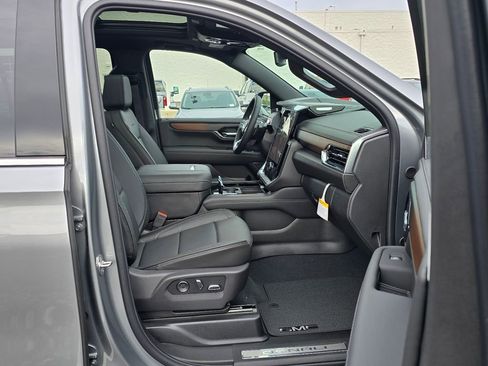 New 2026 GMC Yukon XL Denali AWD/4WD image 36