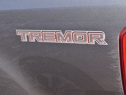 Certified 2022 Ford Ranger Lariat w/ Tremor Off-Road Package image 11