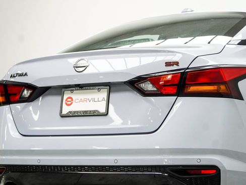 Used 2024 Nissan Altima 2.5 SR FWD image 13