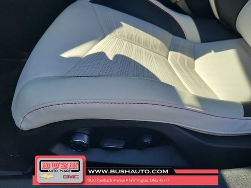 Used 2023 Chevrolet Corvette Stingray Premium Cpe w/ Z51 Performance Package RWD image 12