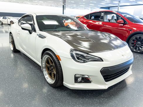Used 2015 Subaru BRZ Limited w/ Popular Package #2B RWD image 3