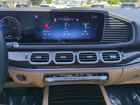 Certified 2026 Mercedes-Benz GLE 450e 4MATIC image 22