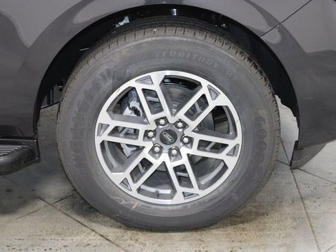 New 2026 Ford Expedition Active RWD image 12